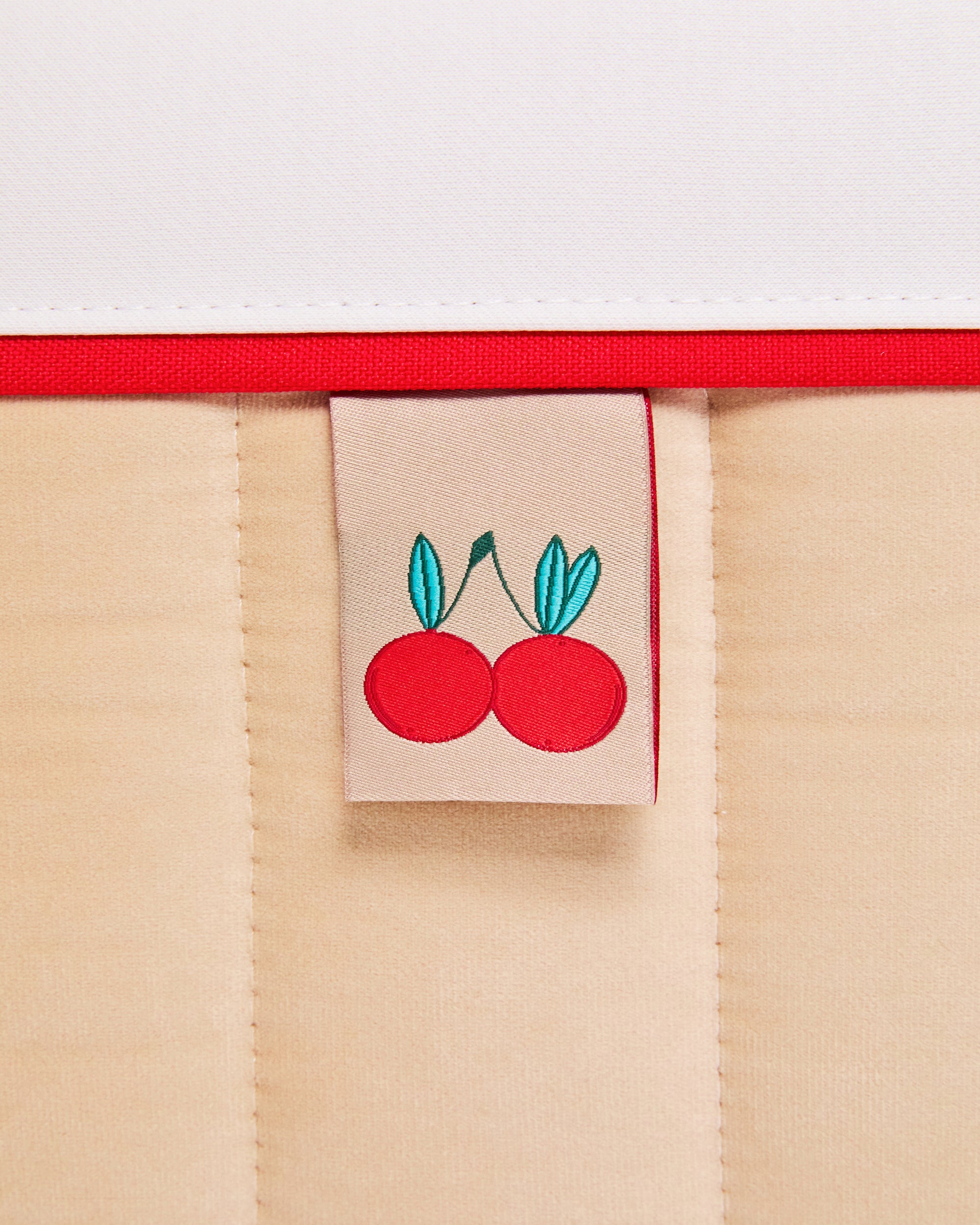 Ello™ CHERRY