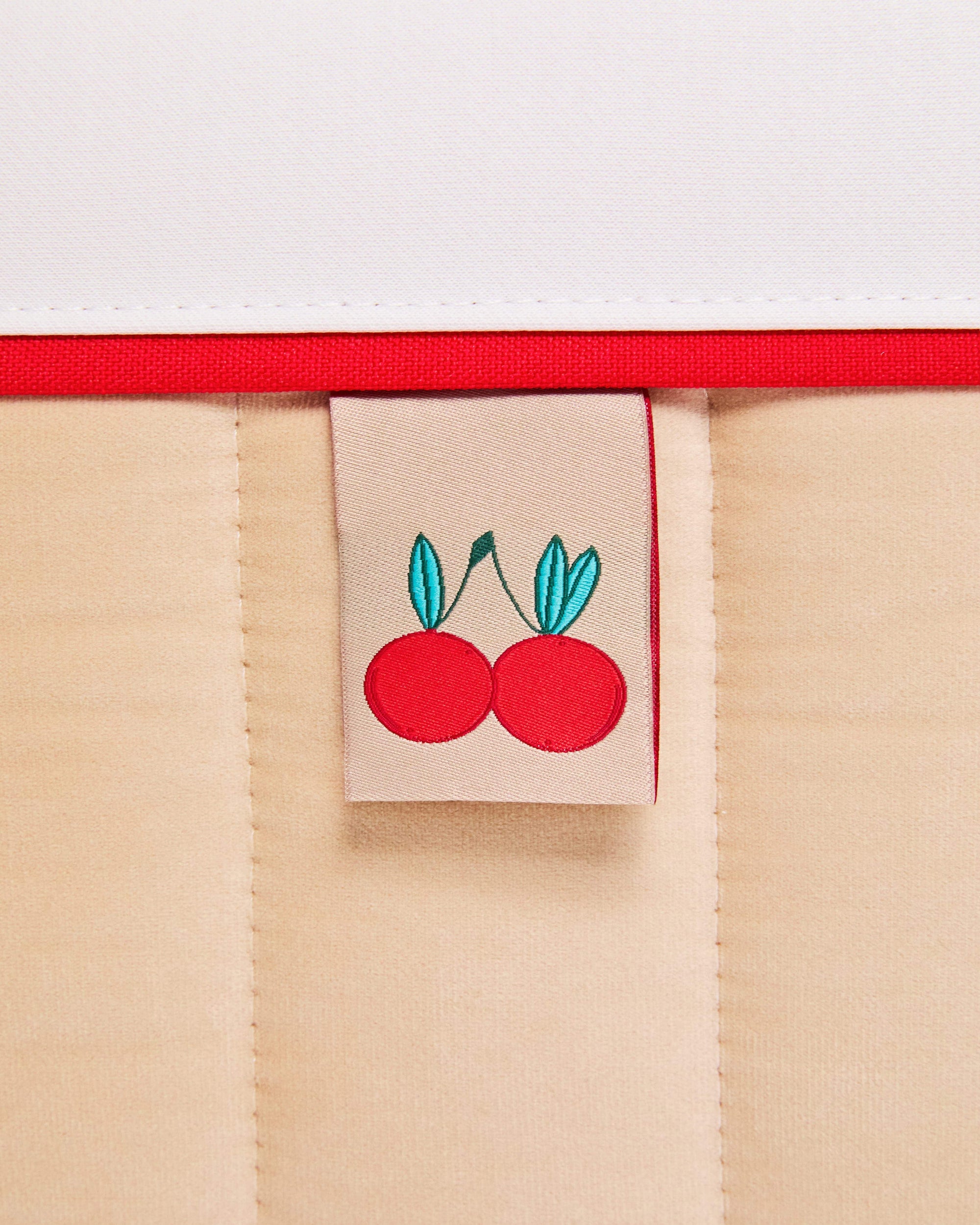 Ello™ CHERRY