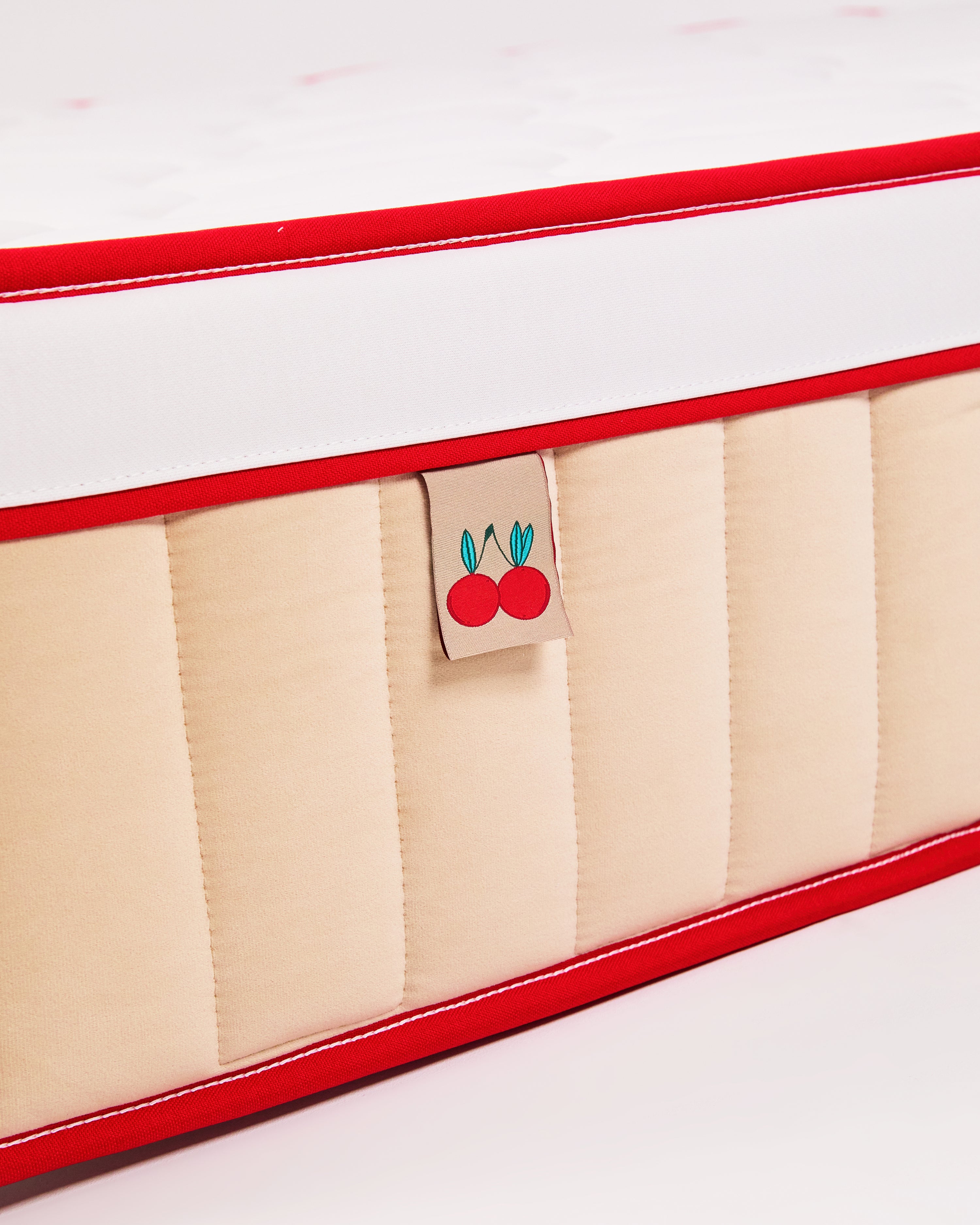 Ello™ CHERRY